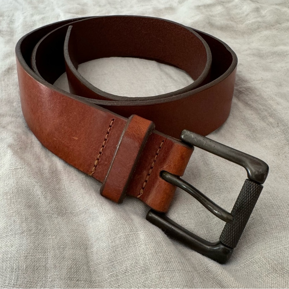 Banana Republic brown leather belt size 34 like new warm brown made in USA